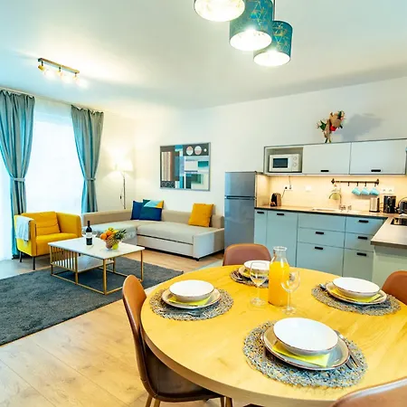 Feel Deluxe Corvin # Free Parking # Ac # Elevator Apartment Budapest