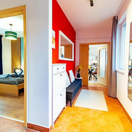 Feel Deluxe Corvin # Free Parking # Ac # Elevator Apartment *