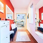 Feel Deluxe Corvin # Free Parking # Ac # Elevator Lägenhet Budapest