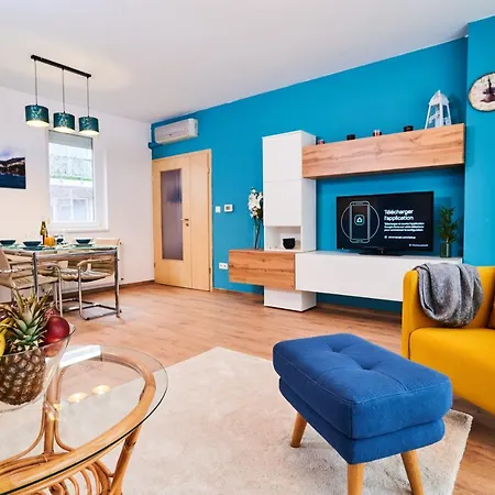 Feel Deluxe Corvin # Free Parking # Ac # Elevator Apartment Budapest