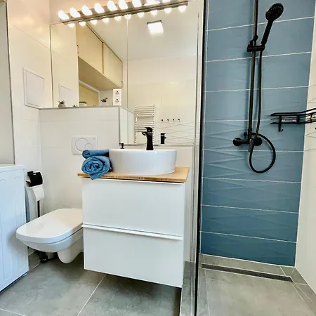 Feel Deluxe Corvin # Free Parking # Ac # Elevator Apartment *