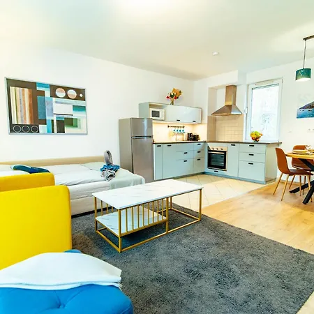 Feel Deluxe Corvin # Free Parking # Ac # Elevator Apartament Budapesta
