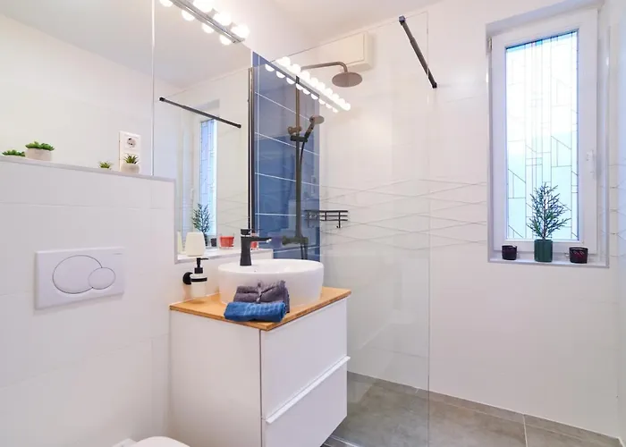 Feel Deluxe Corvin # Free Parking # Ac # Elevator Apartment Budapest