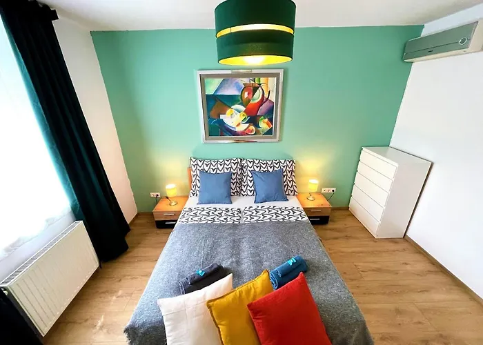 Feel Deluxe Corvin # Free Parking # Ac # Elevator * Budapest