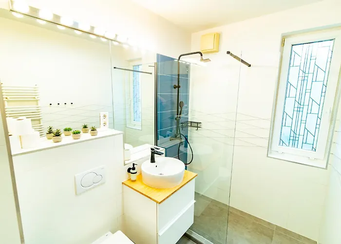 Feel Deluxe Corvin # Free Parking # Ac # Elevator Lejlighed