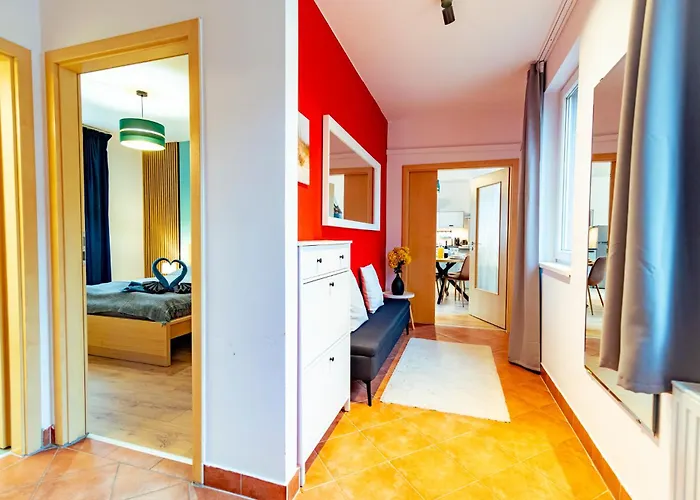 Feel Deluxe Corvin # Free Parking # Ac # Elevator Apartament *