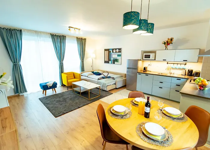 Feel Deluxe Corvin # Free Parking # Ac # Elevator Apartament Budapesta